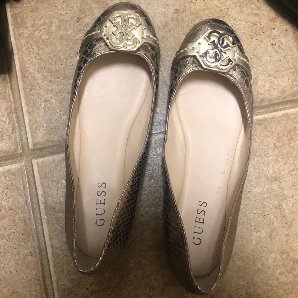 Guess Flats